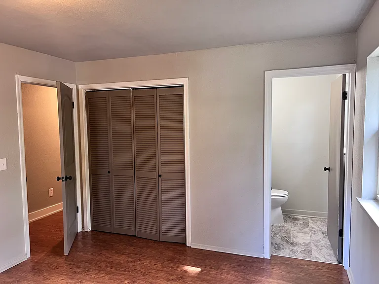 1107 Wilson St — Photo 41
