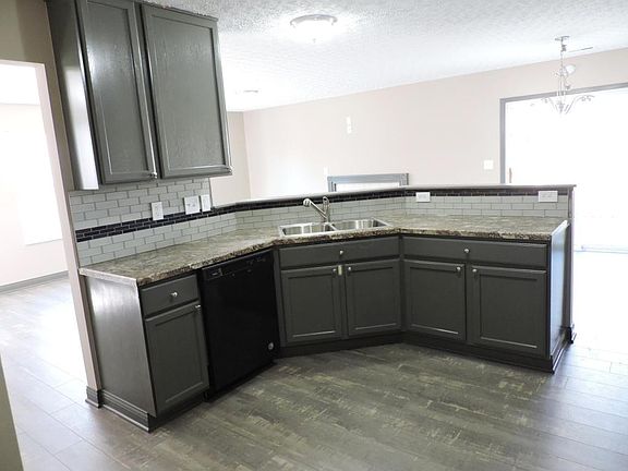 4th image of 6162 Kensington Glen Dr