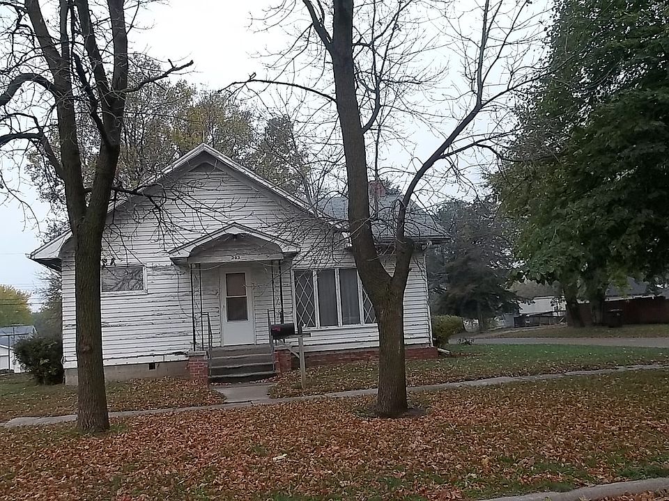 1st image of 203 S 12th St