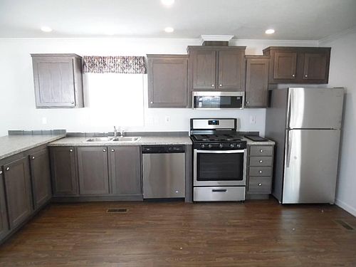 4th image of 2925 Bane Berry St