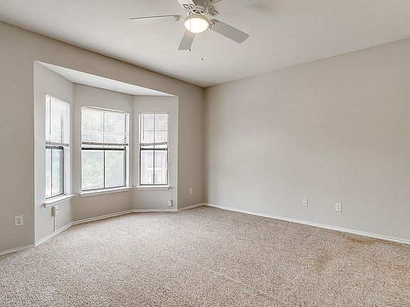 5th image of 3212 Donnelly Cir APT 502