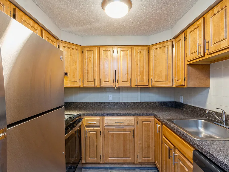 ReNew Taunton Apartment Collection — Photo 41