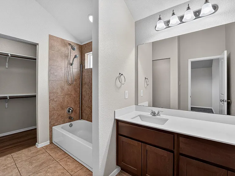 5865 Urbano Bnd — Photo 24