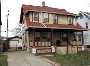 1358 Mathews Ave, Lakewood, OH 44107