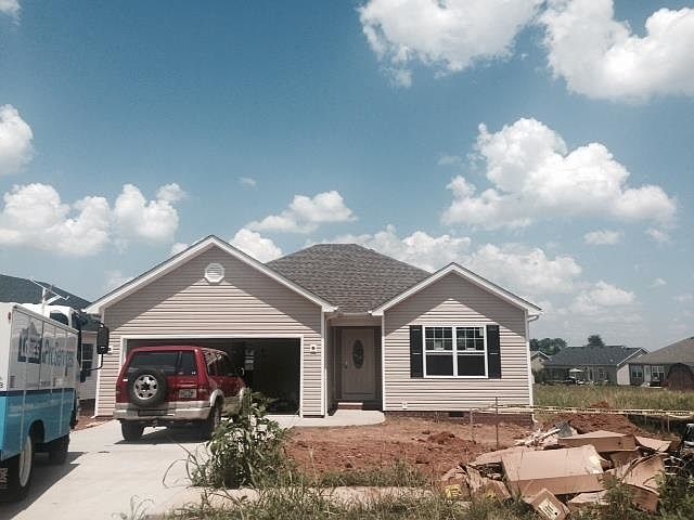 1st image of 682 Moss Creek Ave