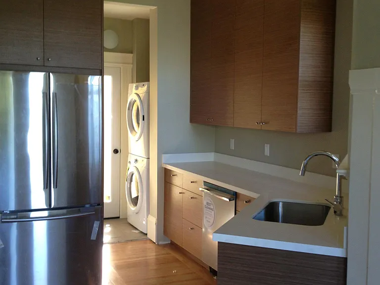 665 Parker Ave — Photo 3
