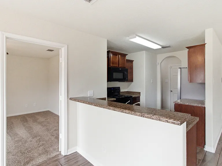 6230 Lake Victoria St — Photo 10