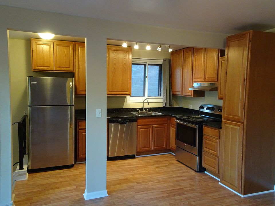1st image of 6255 W Touhy Ave APT 2R