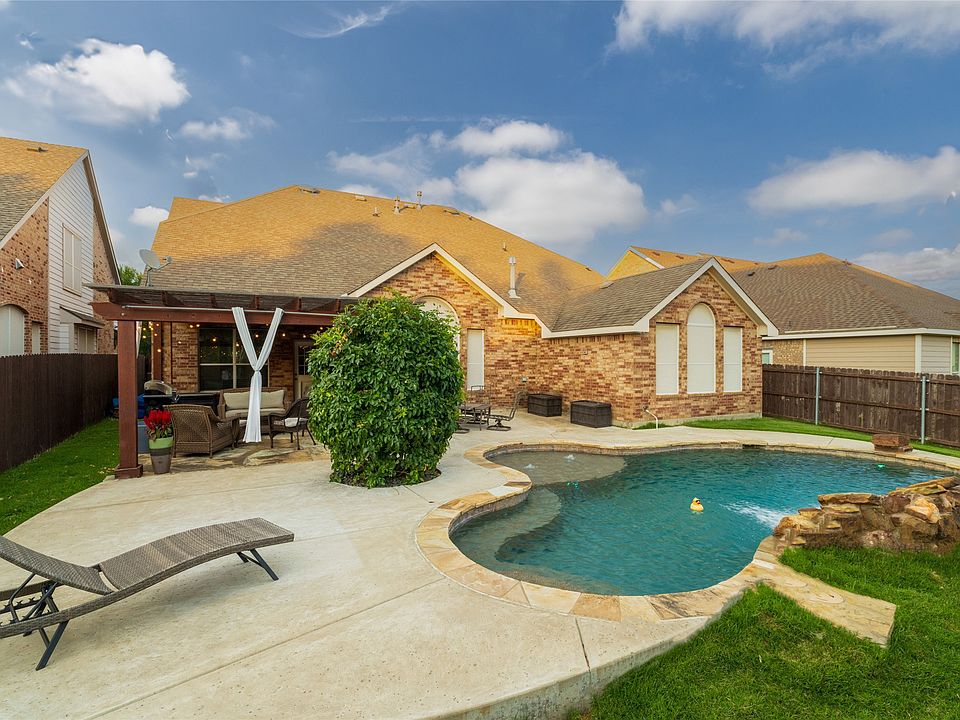 1st image of 9605 Lacey Ln