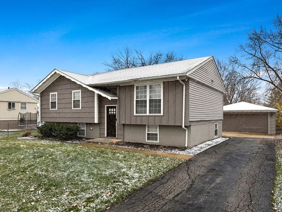 1st image of 330 E Tulip Dr