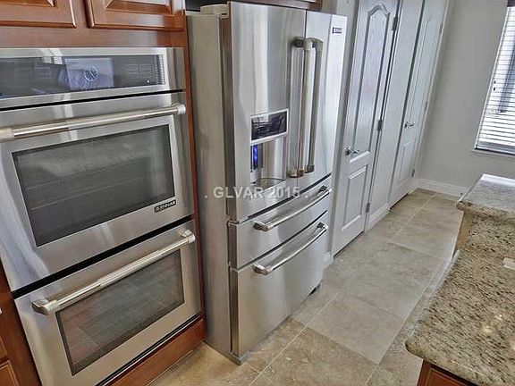 3rd image of 8044 Luna Sera Ave