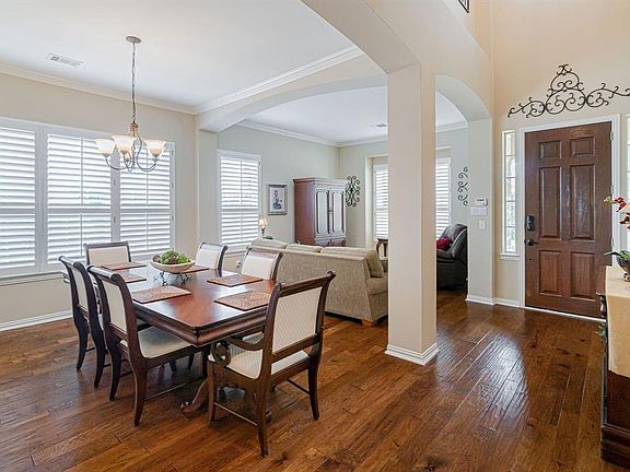 3rd image of 15682 Brookwood Dr
