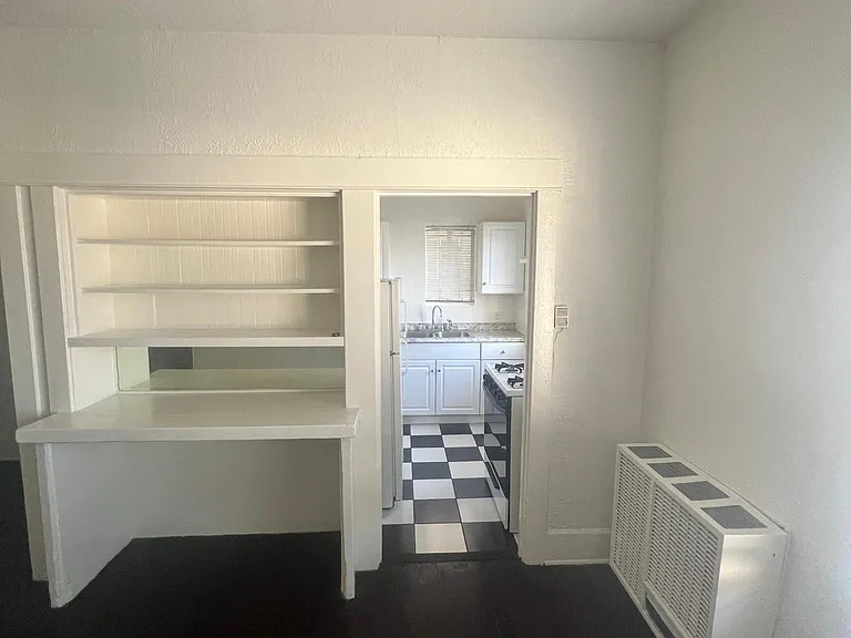 1927 Bonsallo Ave #4 — Photo 9