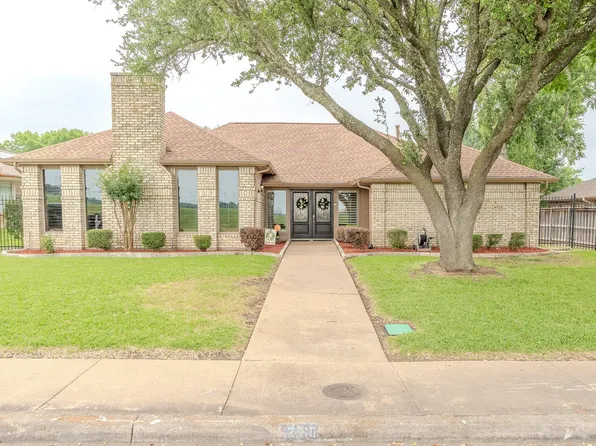 12510 Pleasant Valley Dr, Dallas, TX 75243