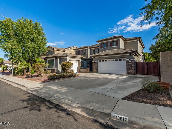 3rd image of 13617 W EARLL Drive