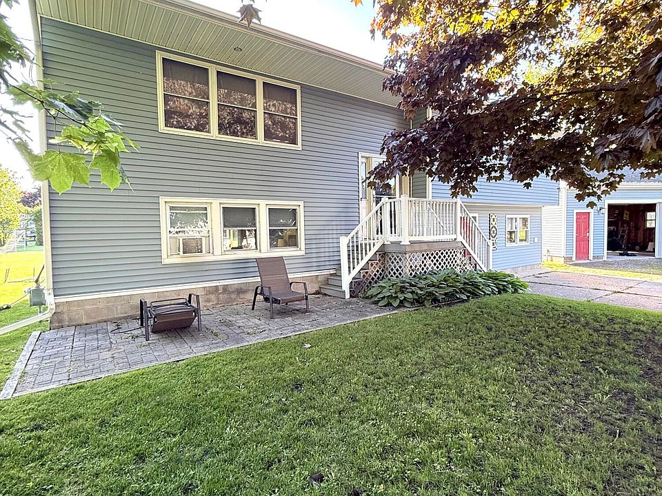 1st image of 1 Ashwood Dr