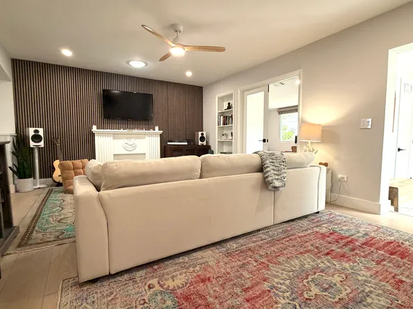 810 81st St #B, Miami Beach, FL 33141