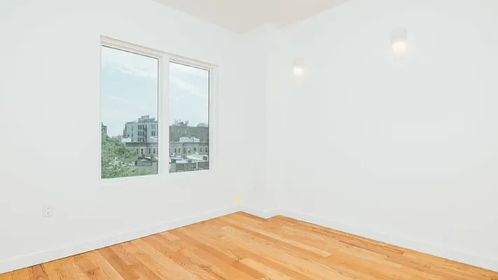 Rented by Nooklyn NYC LLC | media 44
