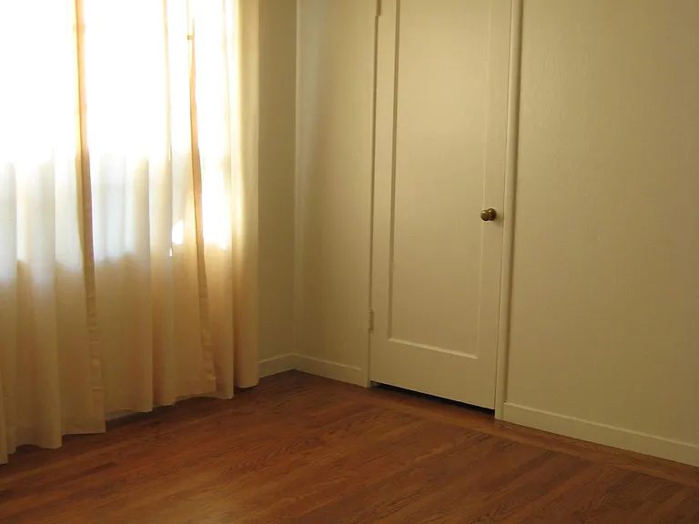 3007 Hampshire Dr — Photo 7