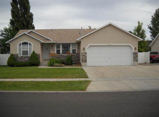 445 Hampton Ave, Chubbuck, ID 83202