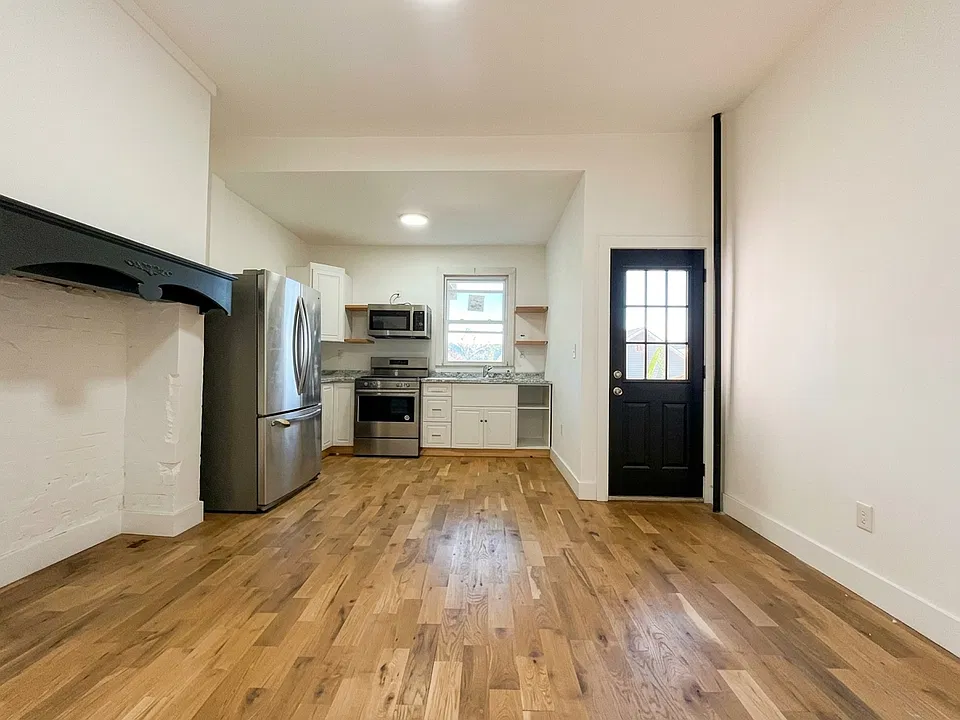 301 Warburton Ave #1
