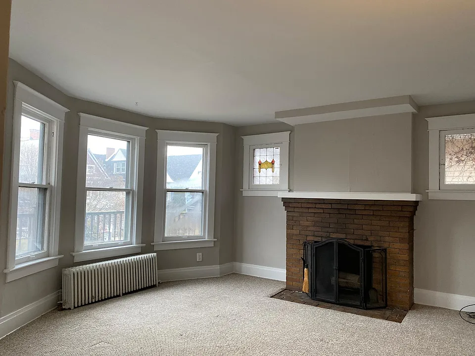565 Auburn Ave #2