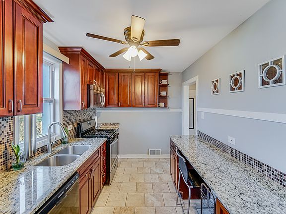 5th image of 9740 S 49th Ave