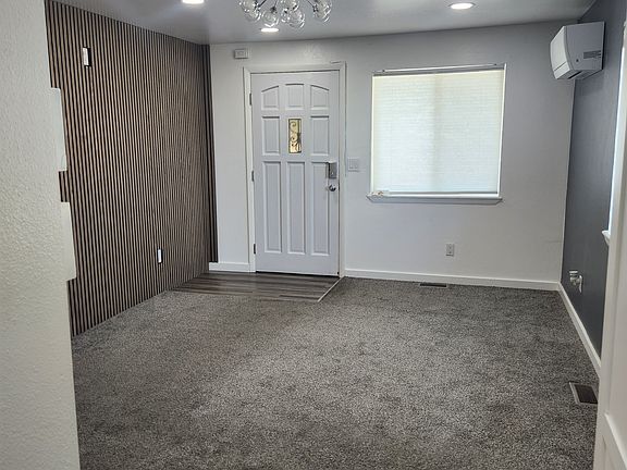 5th image of 8356 Fox St