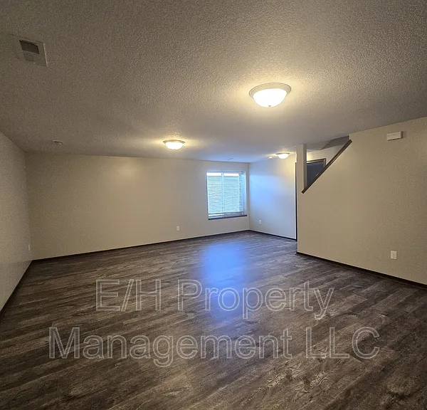 5903 N Millsboro St — Photo 39