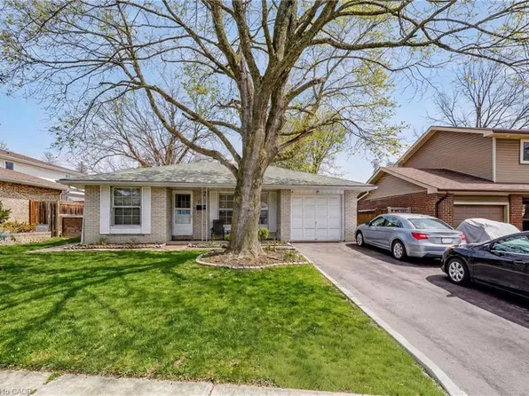 2145 Sandringham Dr, Burlington, ON L7P 1T8