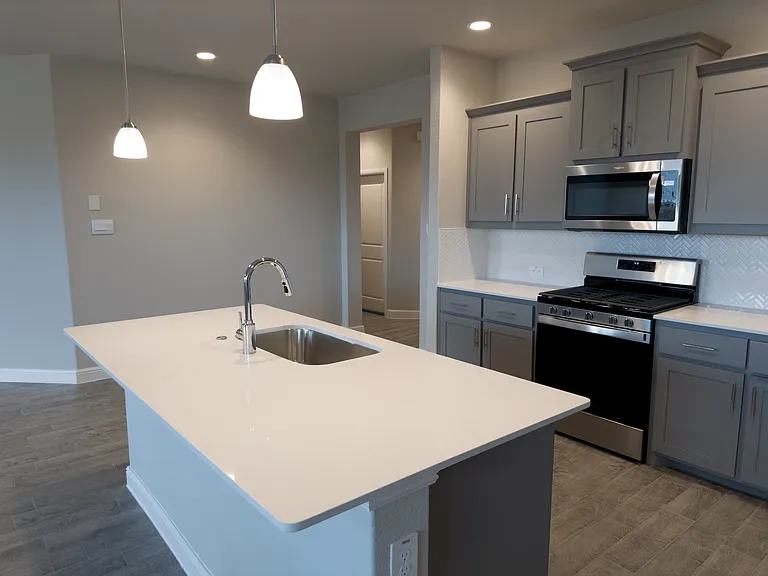2244 Dyre Dr — Photo 11