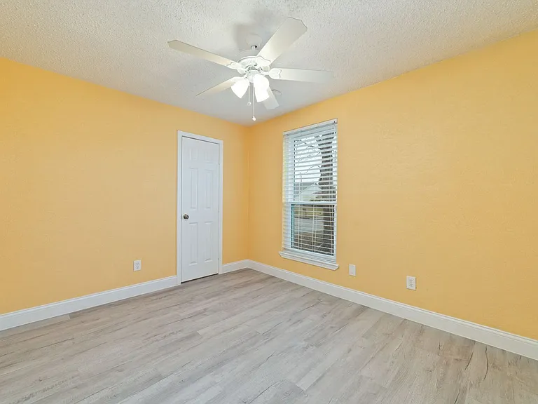 11610 Grapewood Dr — Photo 15