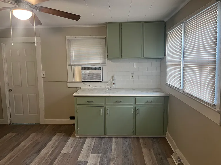 214 Shannonhouse St — Photo 10