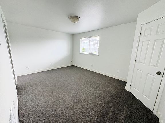 5th image of 4019 S Puget Sound Ave #A