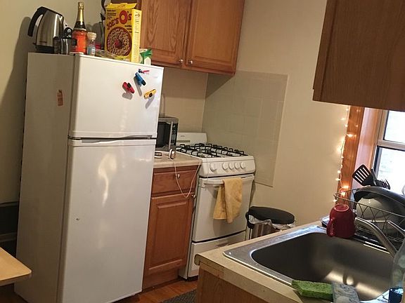 2nd image of 80 E 7th St Frnt 1