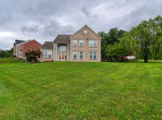 1902 Cambridge Dr, Burlington, KY 41005