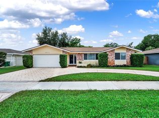 8402 SW 26th St, Davie, FL 33324