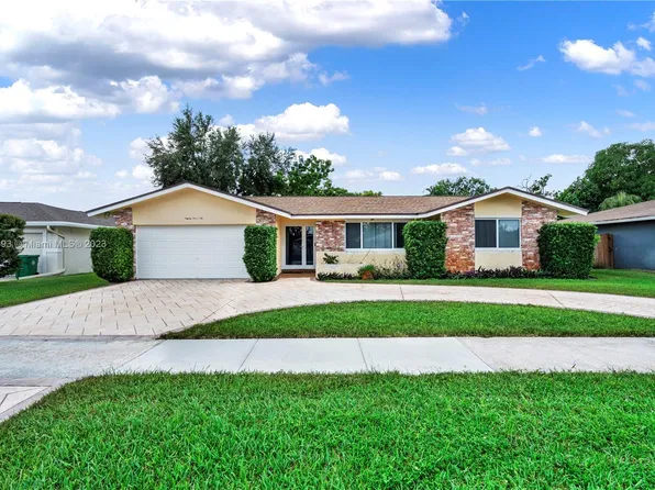 8402 SW 26th St, Davie, FL 33324