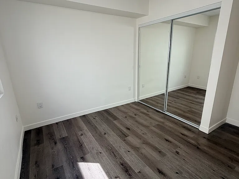 14924 Roscoe Blvd #5 — Photo 10