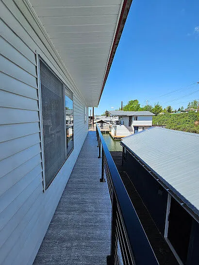 1849 N Jantzen Ave — Photo 23