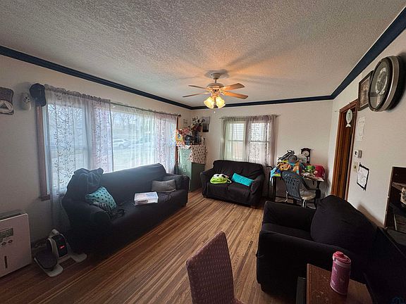 4th image of 2112 Heights Ave