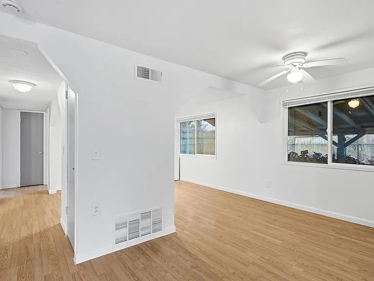 11851 SE 170th Pl #RENTON1 — Photo 17