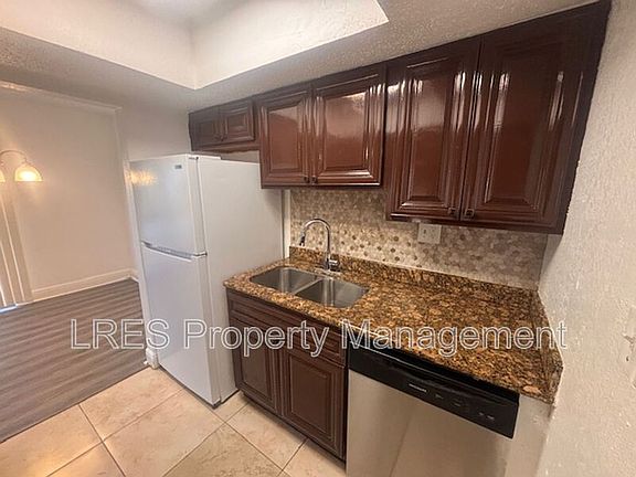 3rd image of 4725 S Texas Ave APT C