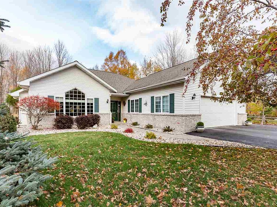 1st image of 2817 Parkwood Ln