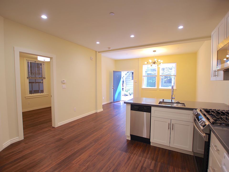 1st image of 129 Fair Oaks St #8
