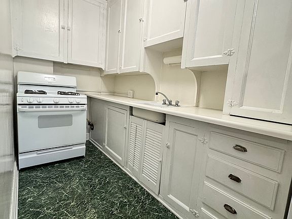 5th image of 1320 York St APT 6