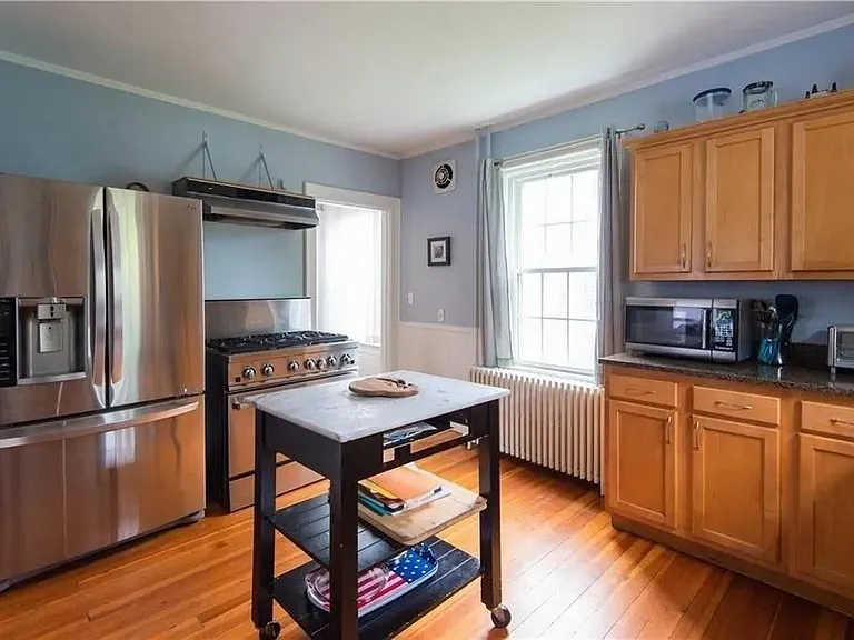 20 Carroll Ave — Photo 7