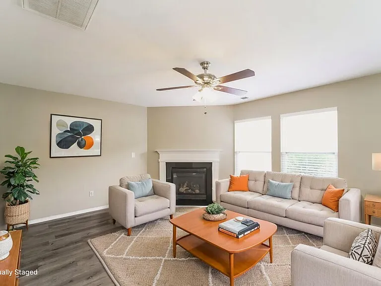 3804 Larkhaven Village Dr — Photo 6