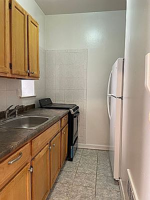 5th image of 1280 Dean St #3
