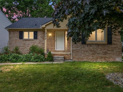 9178 Deering St, Livonia, MI, 48150